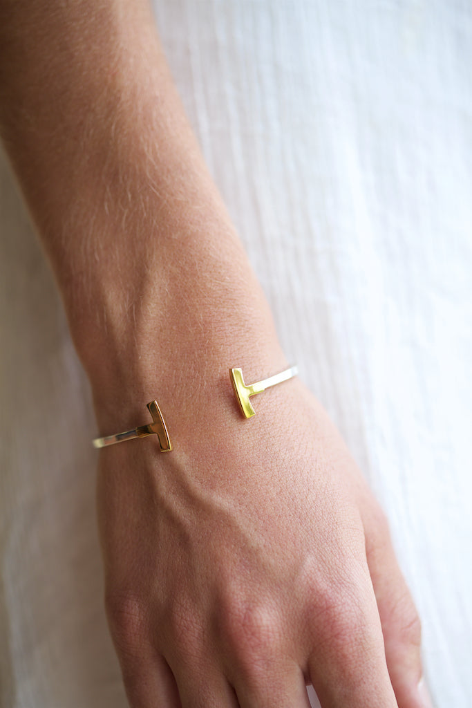 Elegant original design t-bangle bracelet in gold and Sterling silver