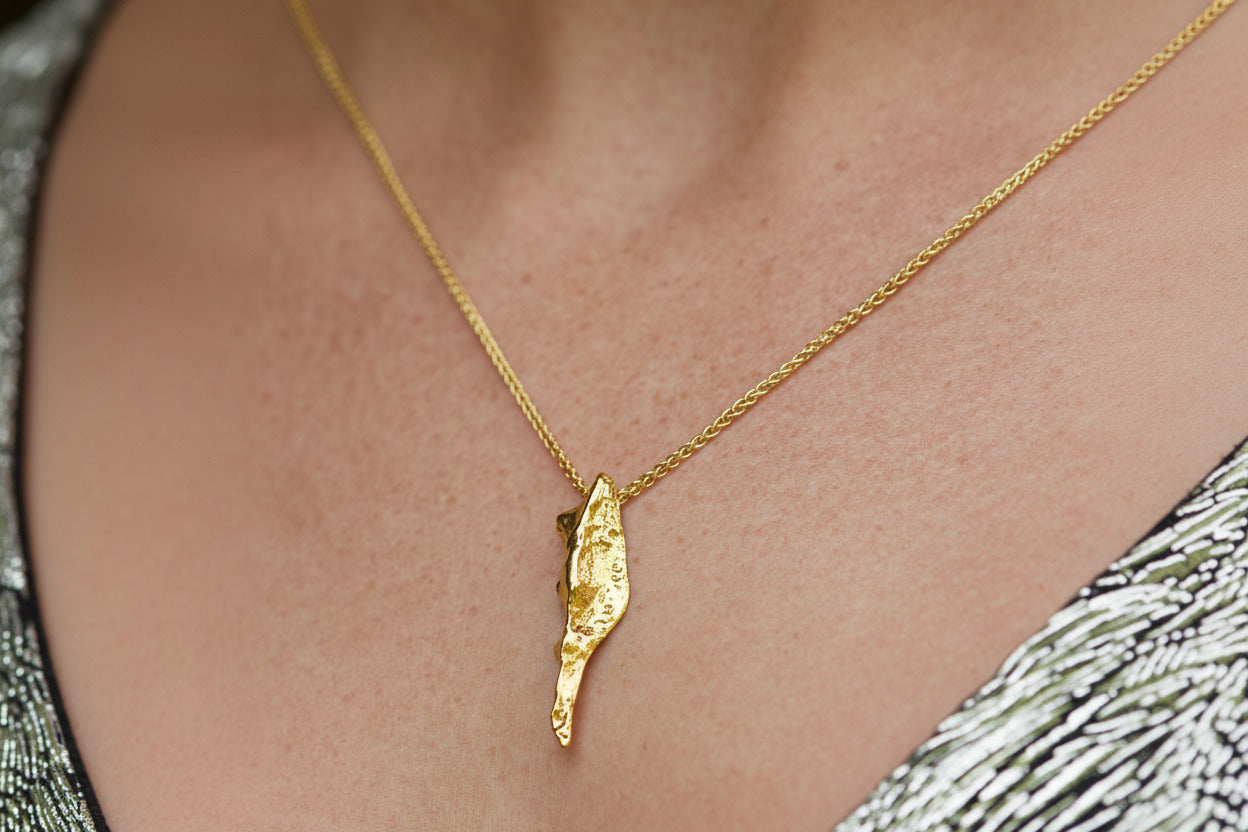 Very original stylish pendant necklace solid Sterling silver 18 carat yellow gold vermeil