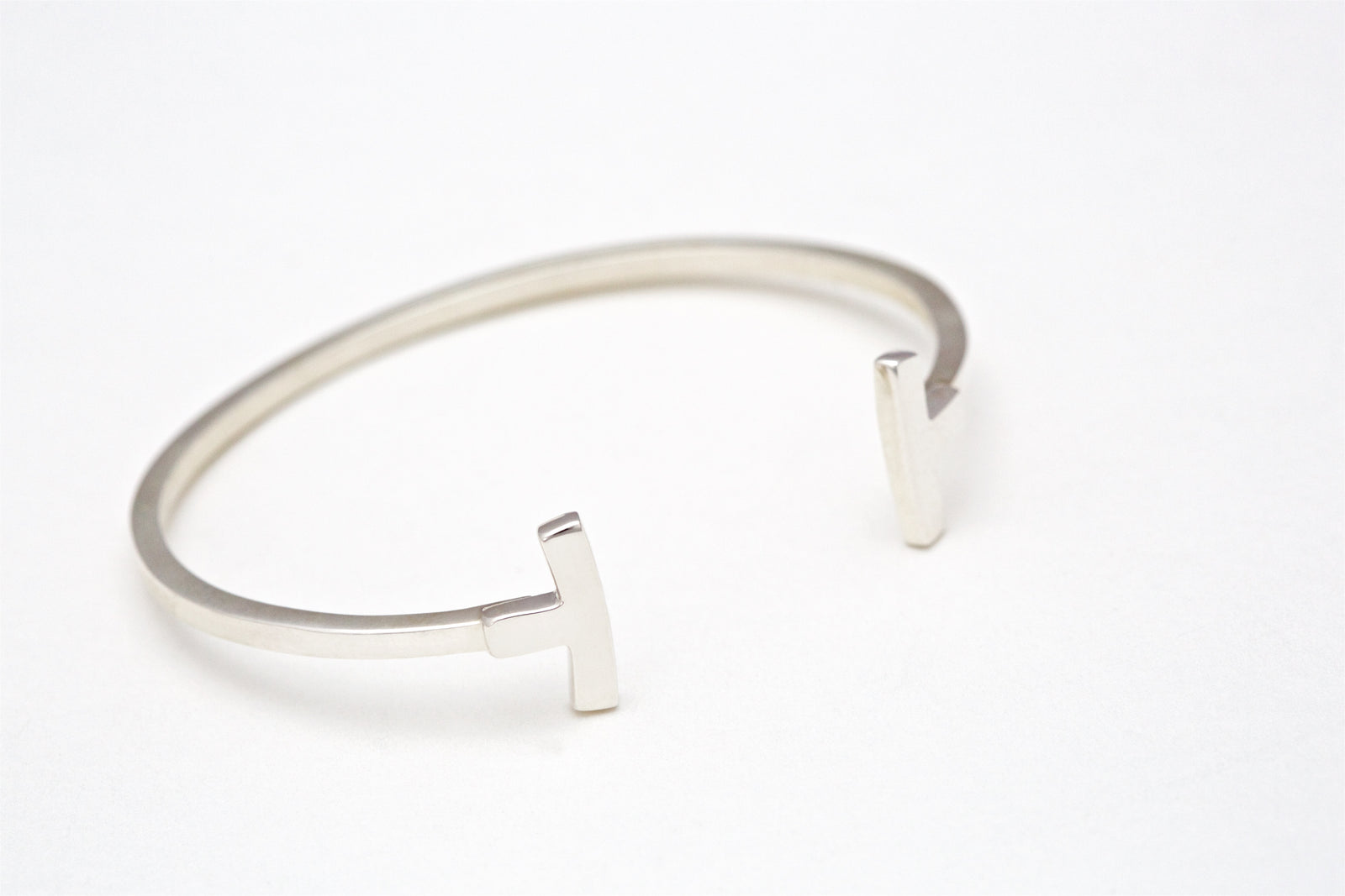 Elegant Designer Sterling Silver T-Bangle