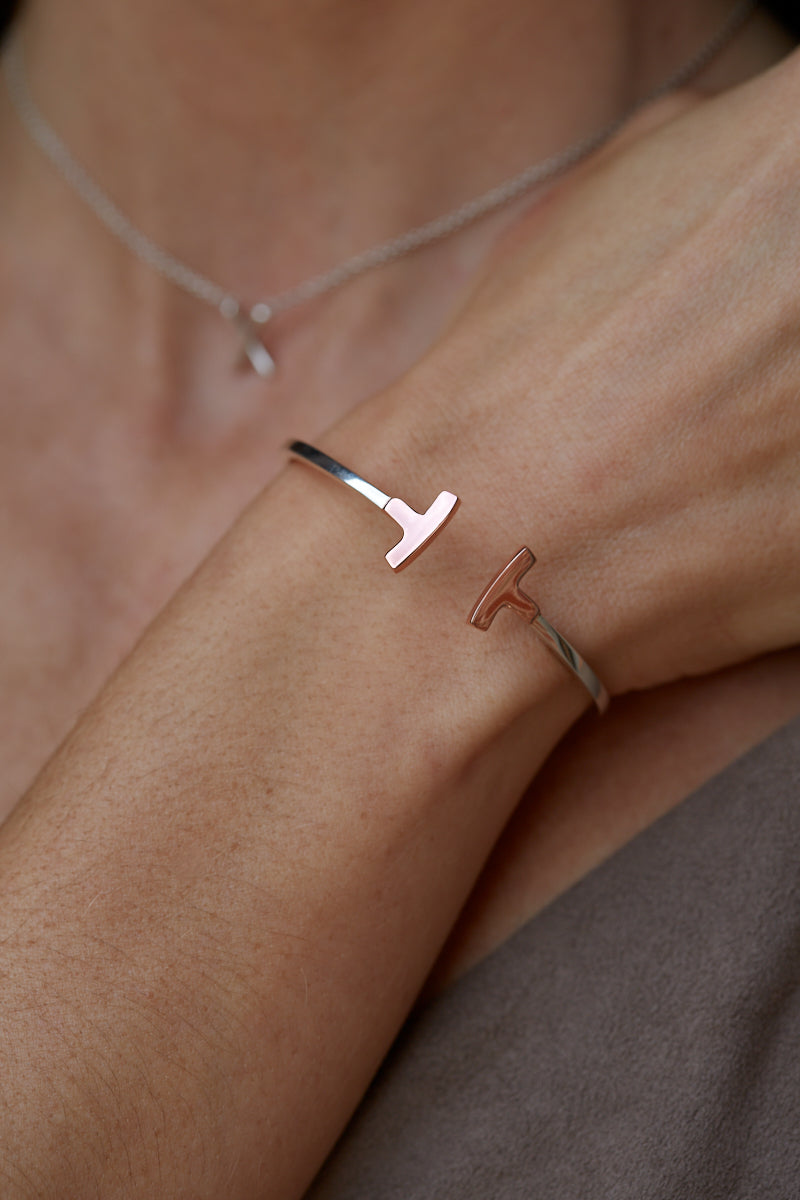 Beautiful stylish classic t-bangle bracelet in rose gold and Sterling silver