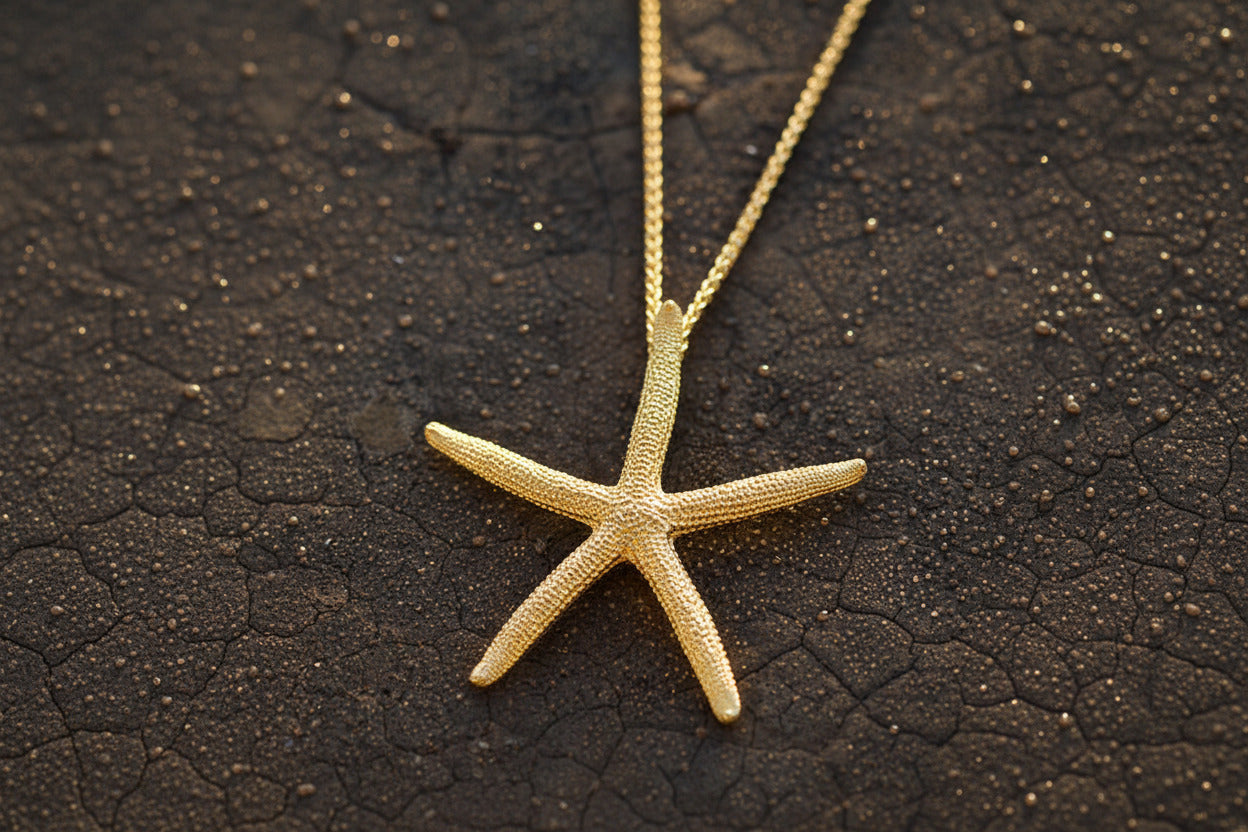 Beautifully Textured Large Starfish Pendant Necklace Yellow Gold unisex
