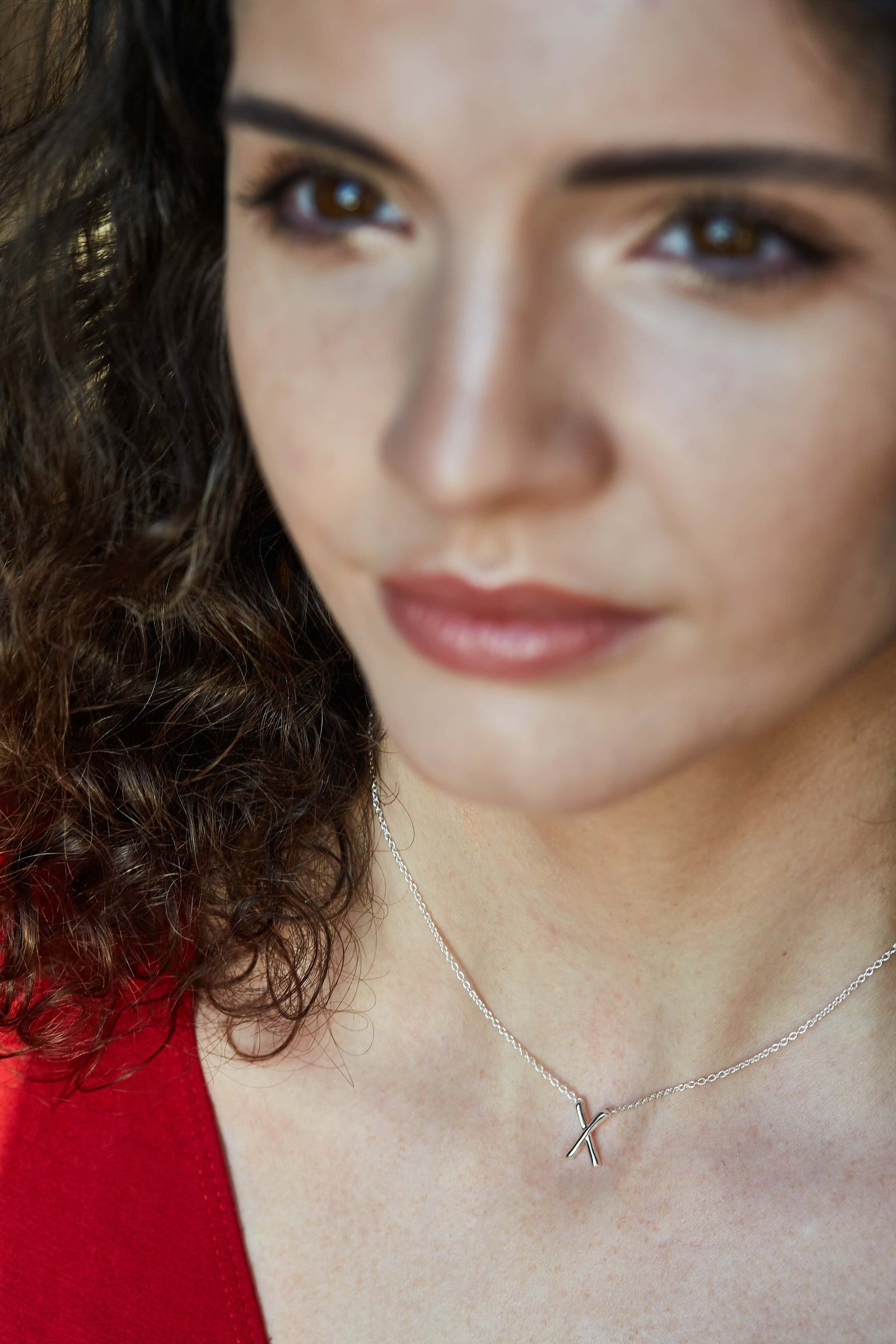 Elegant Sterling Silver Little Kiss Necklace in Sterling Silver