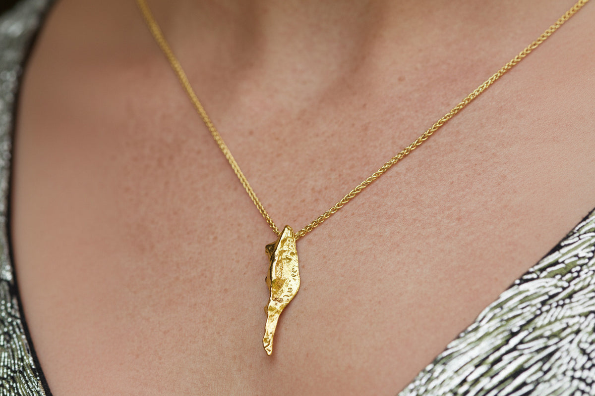 Very original stylish pendant necklace solid Sterling silver 18 carat yellow gold vermeil