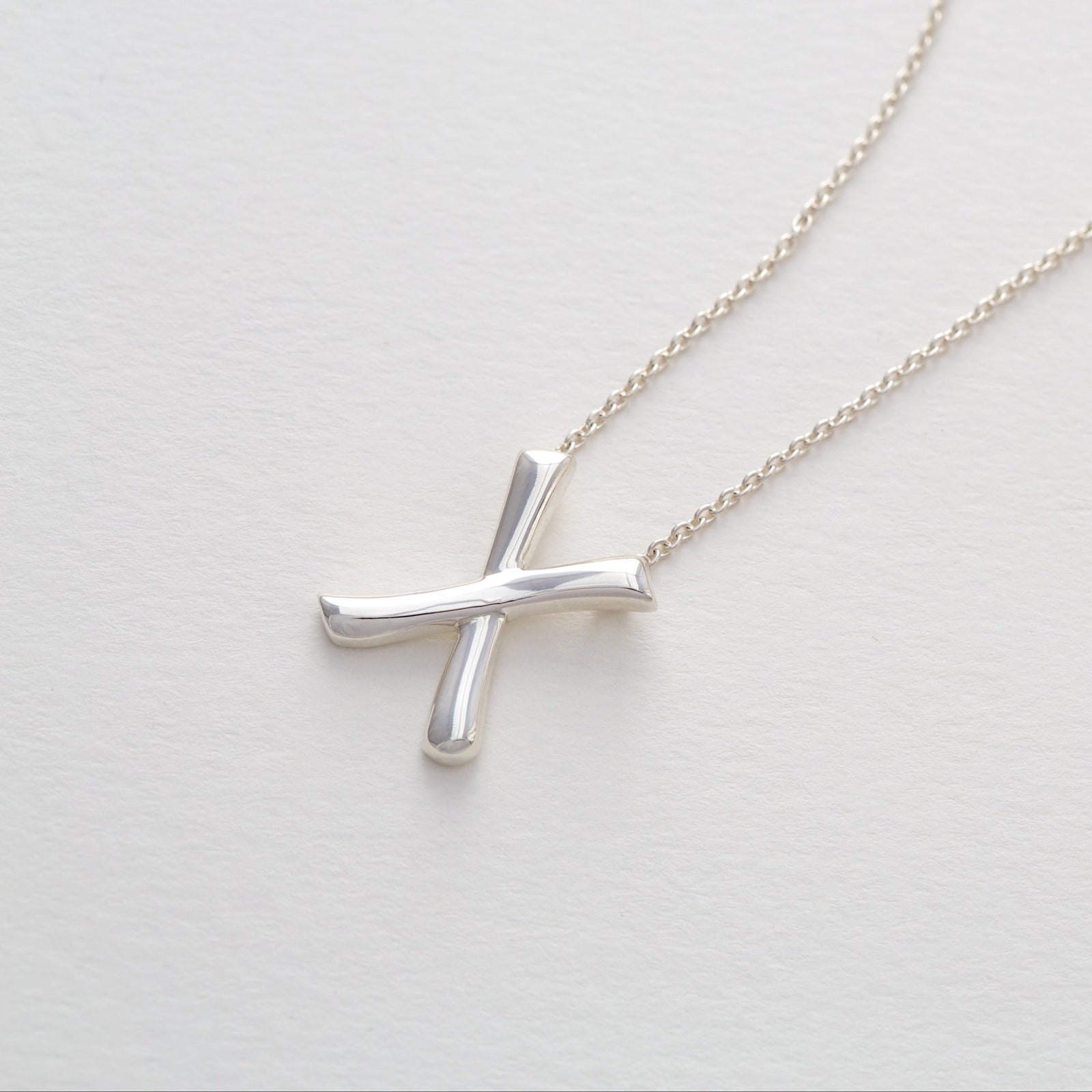 A Big Kiss Necklace in solid Sterling Silver 